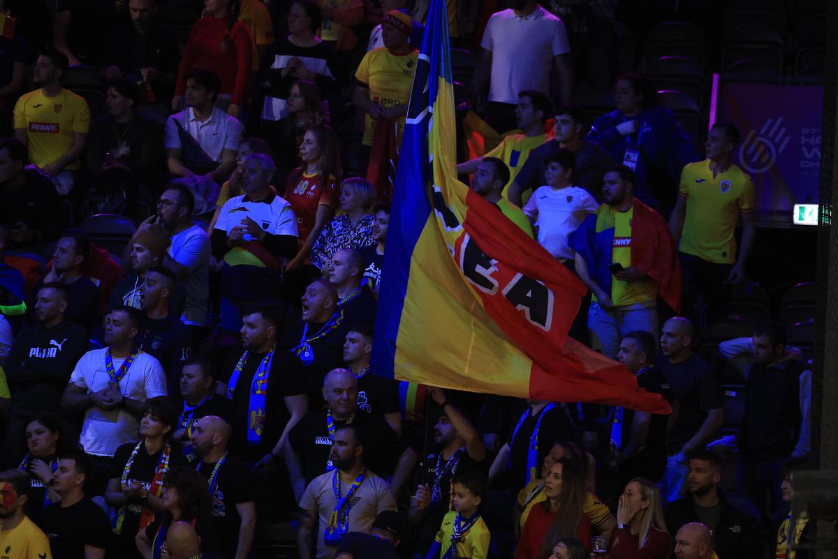 Furtună „tricoloră” la Rotterdam » România a bătut Japonia și s-a calificat MATEMATIC în faza următoare la CM de handbal feminin! Victorie cu BONUS