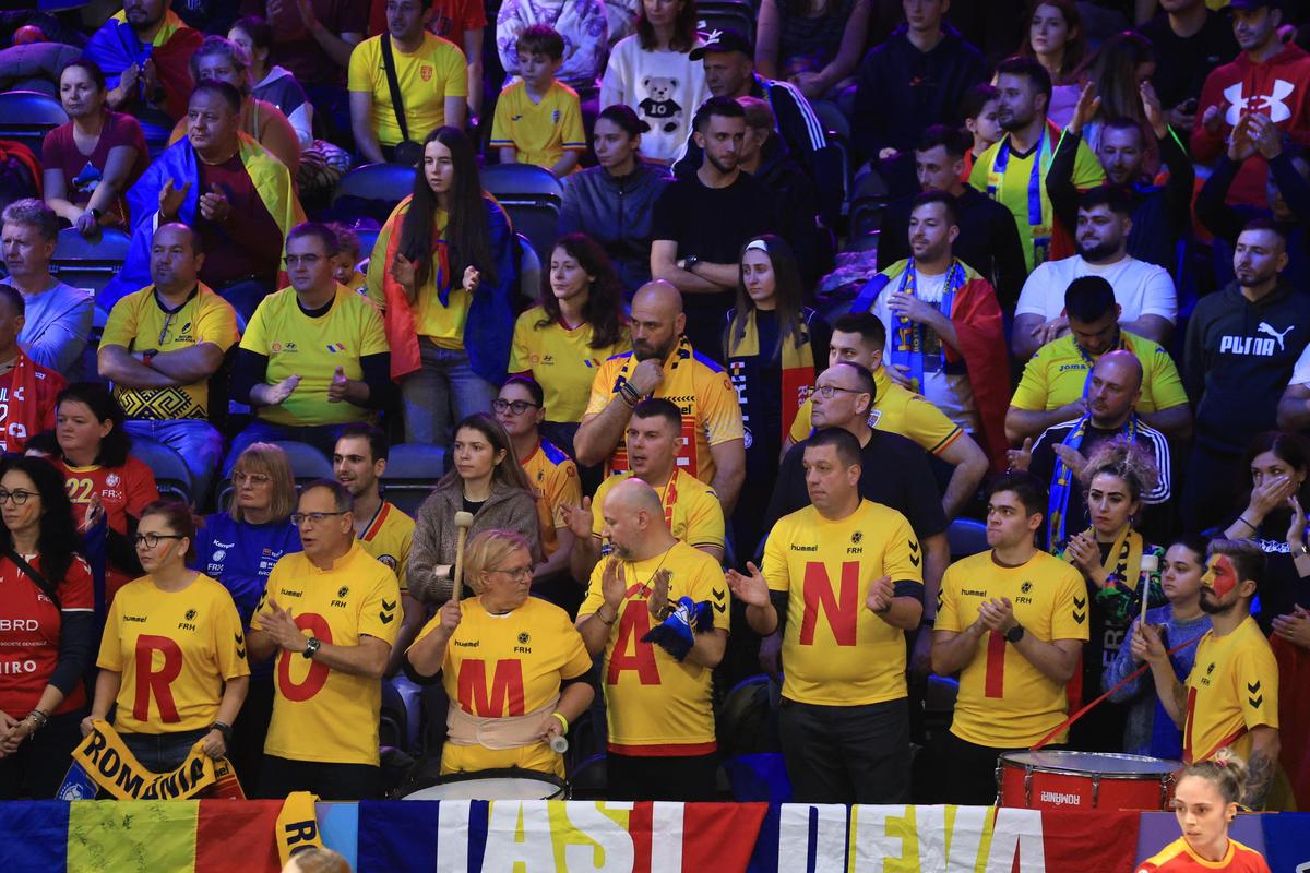 Furtună „tricoloră” la Rotterdam » România a bătut Japonia și s-a calificat MATEMATIC în faza următoare la CM de handbal feminin! Victorie cu BONUS