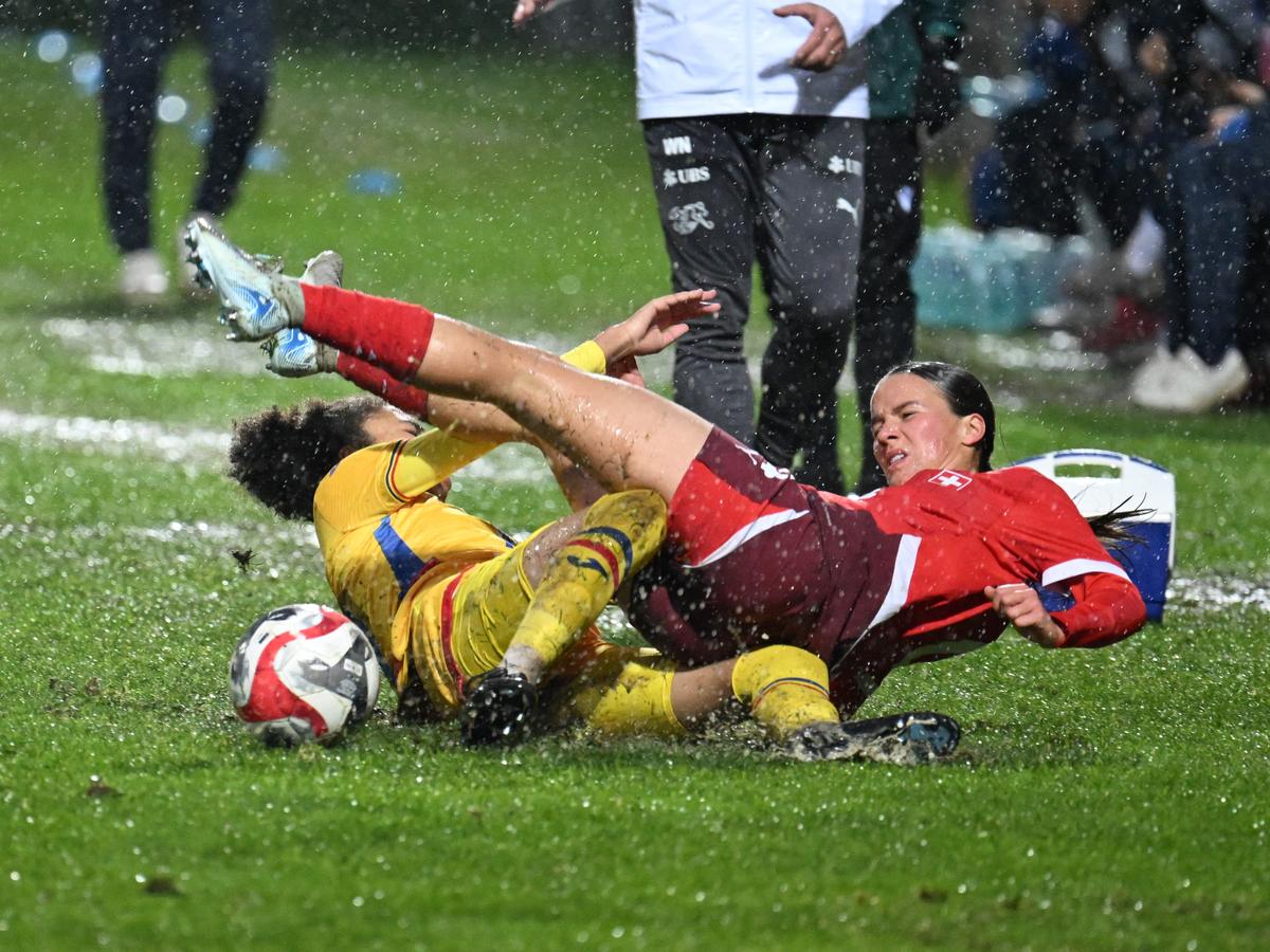 Imagini SPECTACULOASE de la meciul echipei naționale feminine de junioare Under 17