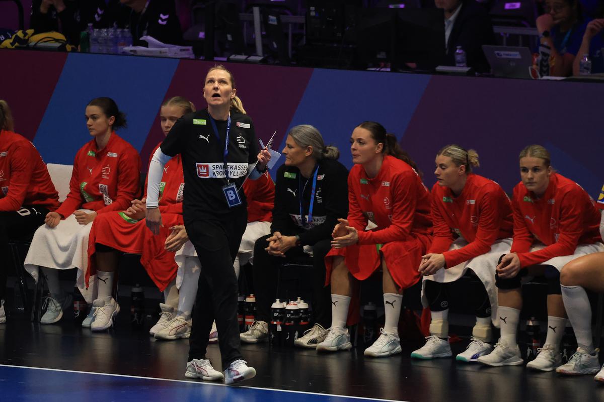 Danemarca, demonstrație de forță înaintea derby-ului de „sferturi” cu România » Clasamentul grupei A la CM de handbal feminin