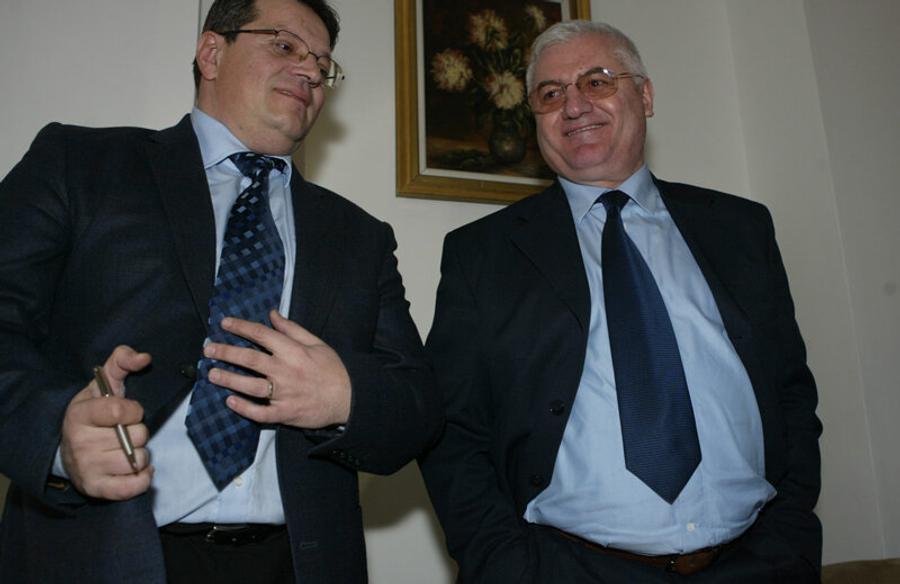 Adrian Ionescu și Dumitru Dragomir Adrian Ionescu, unul dintre cei mai vechi angajați ai LPF, a murit la vârsta de 64 de ani
