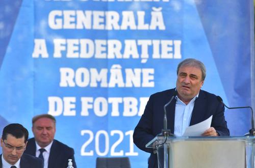 Mihai Stoichiță, seful Comisiei Tehnice, a strâns toate opțiunile exprimate în ședința pentru alegerea noului selecționer, dar nu a făcut clasamentul în fața tuturor membrilor,