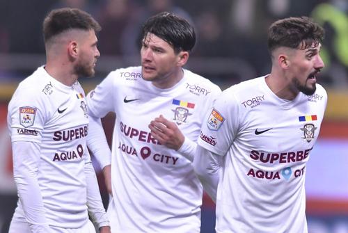 Alexandru Albu (28 de ani, mijlocaș defensiv) nu vrea sa mai audă de FCSB, club care l-a dorit în trecut, după ce a devenit titular incontestabil în echipa Rapidului.