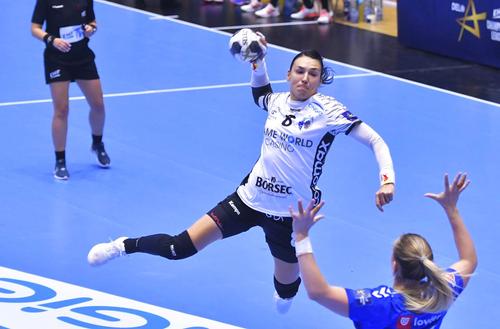 Cristina Neagu (33 de ani) a semnat prelungirea contractului cu CSM București pentru încă două sezoane.  / FOTO: Imago-Images