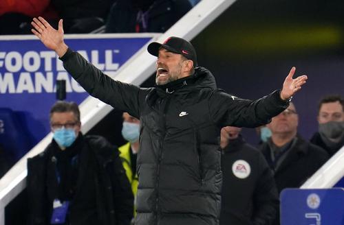 Liverpool pierde teren la final de an și a ajuns la 6 puncte de lider în Premier League, după 0-1 cu Leicester. „Găsirea explicației pentru eșec e prioritatea mea, nu diferența față de Manchester City”, zice Jurgen Klopp.