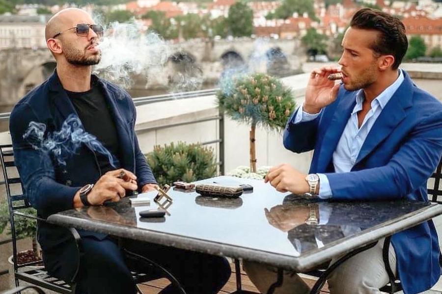 Andrew Tate (stânga) și Tristan Tate (drepta)/ foto Instagram Controversatul Andrew Tate și fratele său, reținuți pentru 24 de ore: sunt acuzați că au sechestrat două fete în vila din Voluntari + Incredibil cum ar fi fost descoperit de polițiști