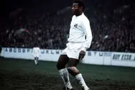 Povestea tricoului norocos al lui Pelé » Cum a depășit „Perla neagră” cel mai greu moment al carierei