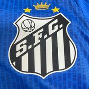 Santos își modifică stema clubului în onoarea legendarului Pele. Foto: Instagram @santosfc