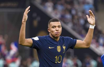 Lecție de clasă oferită de Mbappe! Cum a comentat gesturile lui „Dibu” Martinez