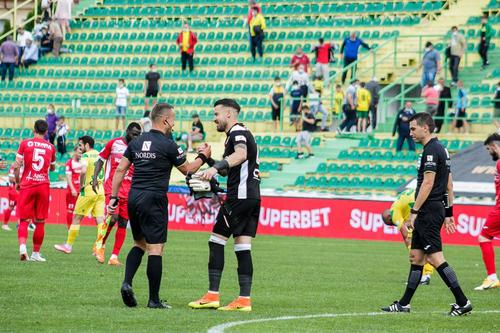 Portarul Justin Popescu