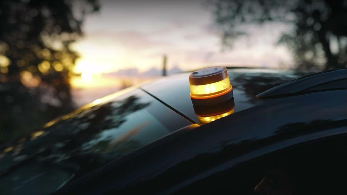 Peste 600.000 de români din Spania sunt afectați de noua schimbare rutieră! Accesoriul obligatoriu de la 1 ianuarie: cât costă