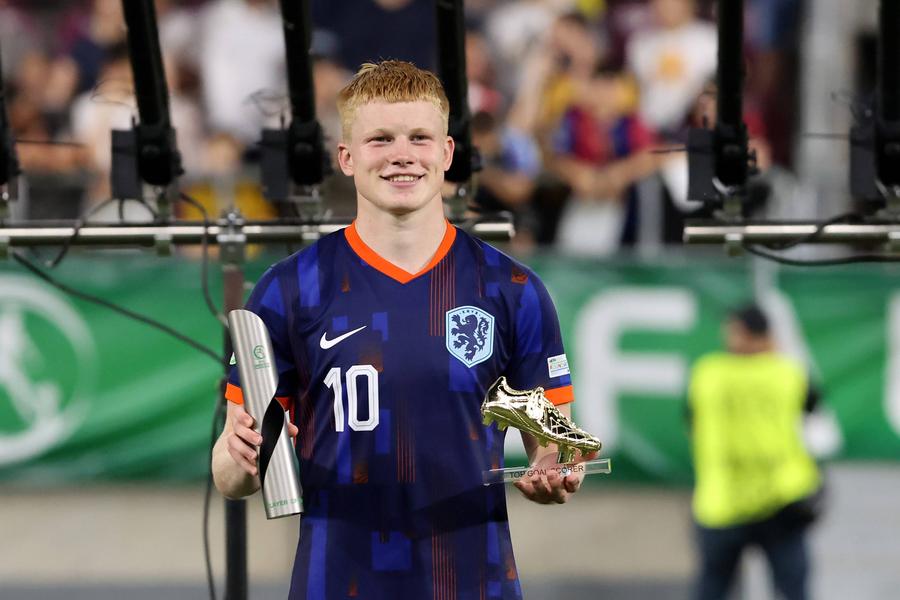 Kees Smit, cel mai bun jucător al Campionatului European U19, disputat în România // foto: imago images Barcelona, Real și Atletico se luptă pentru noua senzație din Olanda