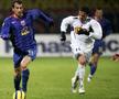 Cosmin Năstăsie, într-un duel cu stelistul Boștină / Sursă foto: Arhivă Gazeta Sporturilor