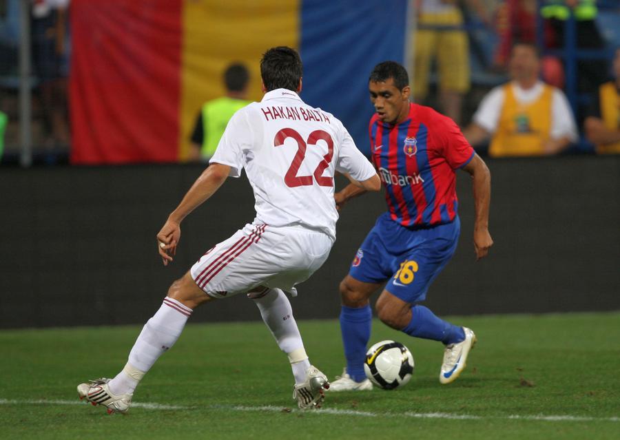 „Doar fotbal, doar sacrificii!” » Viața lui Bănel Nicoliță, copilul care a dormit nemâncat și a ajuns iubit de oameni, într-un interviu inedit pentru GSP