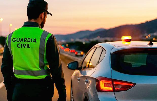 Peste 600.000 de români din Spania sunt afectați de noua schimbare rutieră! Accesoriul obligatoriu de la 1 ianuarie: cât costă
