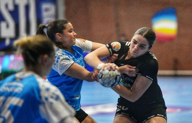 10 din 10! Cu Bojana Popovic în tribune, CSM București a câștigat la o diferență uriașă în fața lui HC Zalău