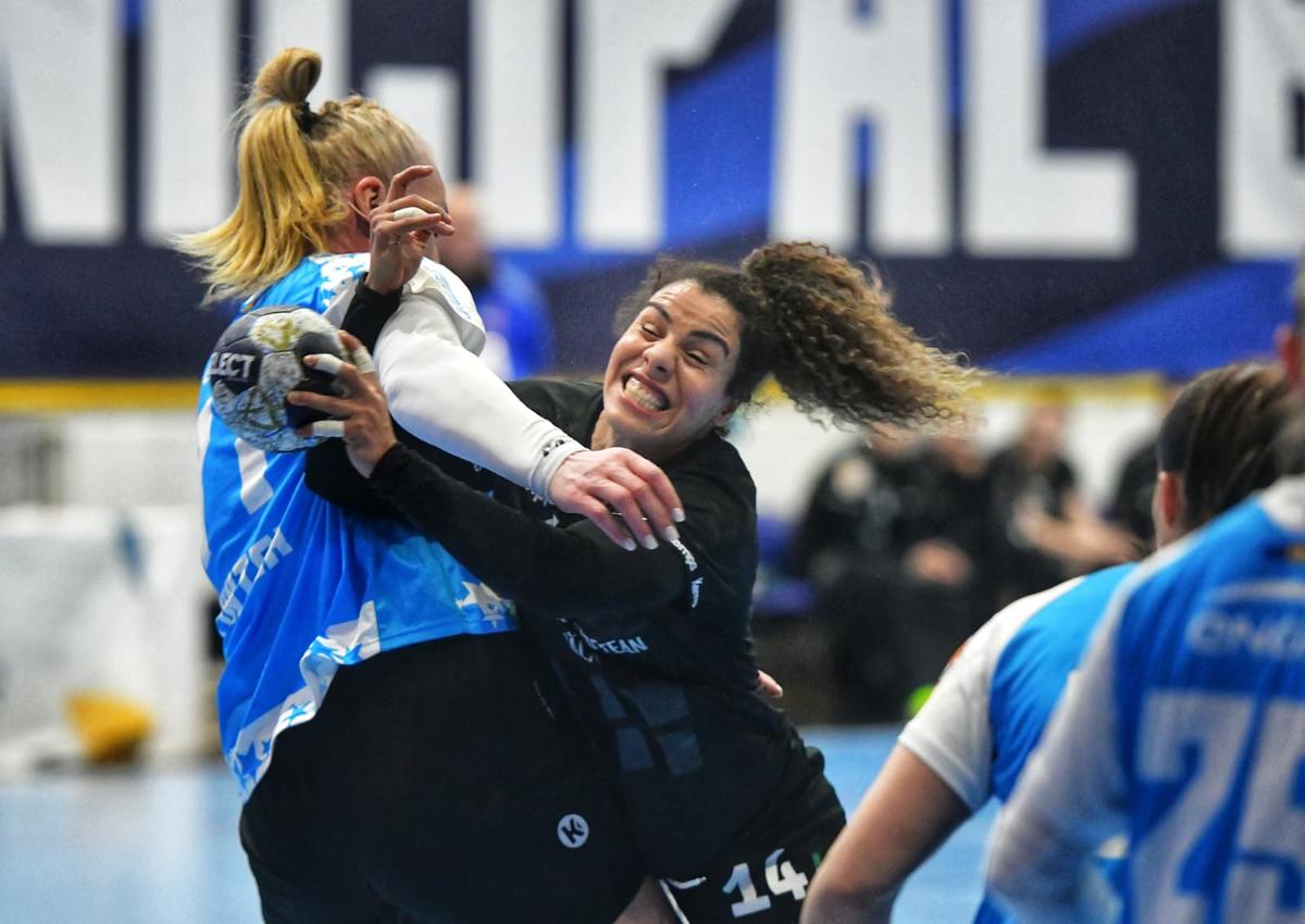 10 din 10! Cu Bojana Popovic în tribune, CSM București a câștigat la o diferență uriașă în fața lui HC Zalău