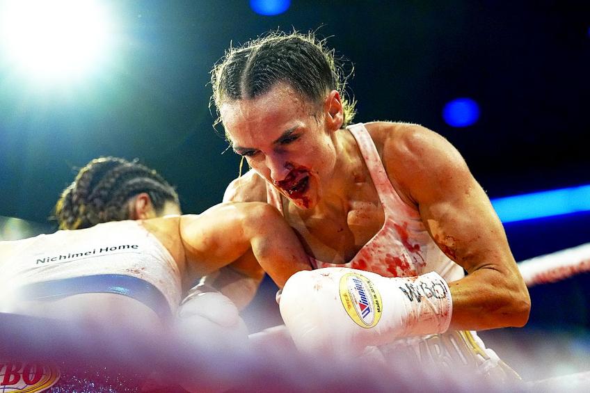 Gabriela Timar a încheiat lupta plină de sânge // foto: Imago Images