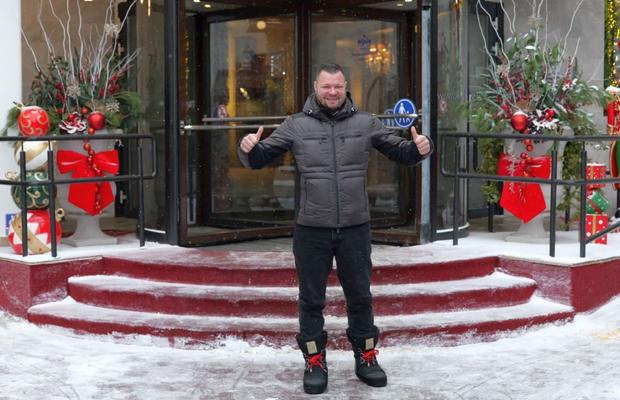 Marile dorințe ale lui Marius Niculae pentru 2026: „Dinamo campioană și România la Mondiale” + explicația gestului afișat pe scenografia „câinilor”