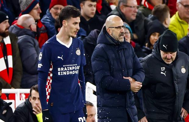 Dennis Man poate rămâne fără antrenor » Acesta a primit o ofertă „de nerefuzat”