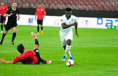 OFICIAL CFR Cluj s-a mai despărțit de un jucător: Robert Tambe și-a încheiat socotelile cu echipa lui Dan Petrescu