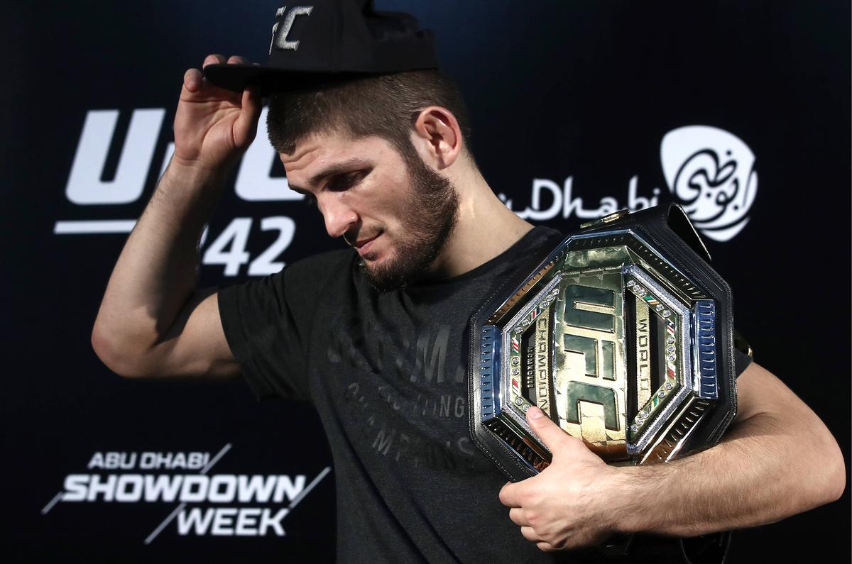 Variantă-surpriză: supercampionul rus Khabib Nurmagomedov ar putea debuta în fotbal!