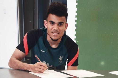 Luis Diaz (25 de ani), extrema celor de la FC Porto, a semnat cu Liverpool. „Cormoranii” au achitat 45 de milioane de euro în schimbul columbianului.