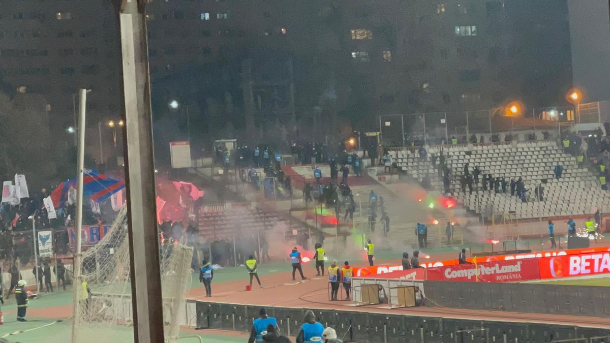 Dinamo și FCSB, amendate de Comisia de Disciplină » Roș-albaștrii au primit amenda maximă și riscă noi sancțiuni!