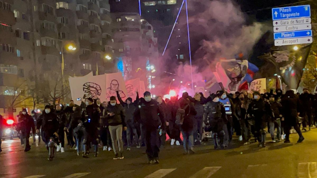 Dinamo și FCSB, amendate de Comisia de Disciplină » Roș-albaștrii au primit amenda maximă și riscă noi sancțiuni!