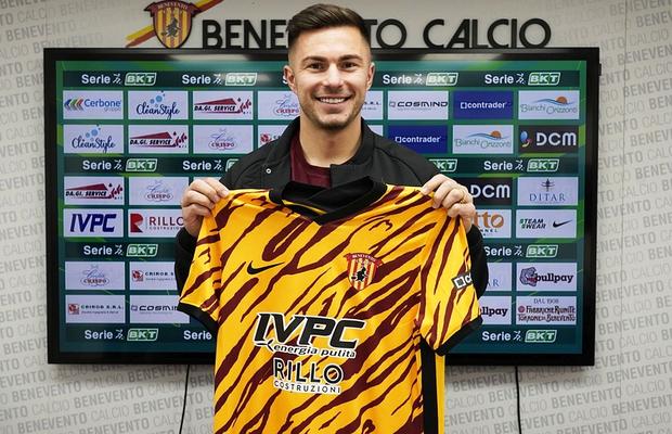Al 11-lea român în Serie B! A semnat cu echipa fostului Balon de Aur