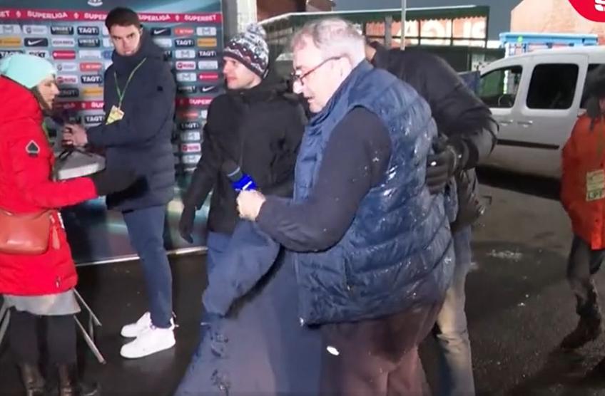 Mihai Stoichiță (68 de ani), directorul Comisiei Tehnice din cadrul FRF, a alunecat pe gheață de la Voluntari și a căzut, la finalul meciului câștigat de CFR Cluj cu 1-0.