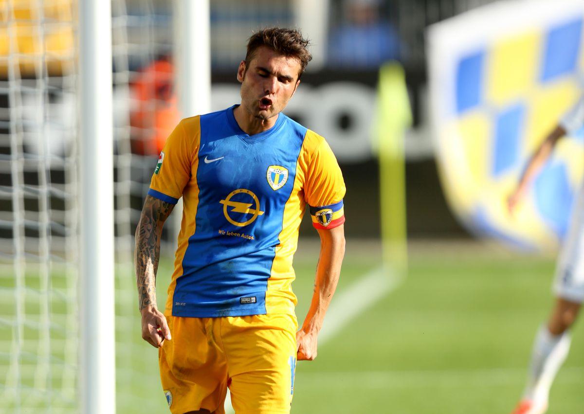 Cum va fi primit Adrian Mutu la Petrolul? Gestul pe care „Briliantul” îl vrea uitat: ce s-a întâmplat pe „Ilie Oană” acum 10 ani, chiar în fața peluzei