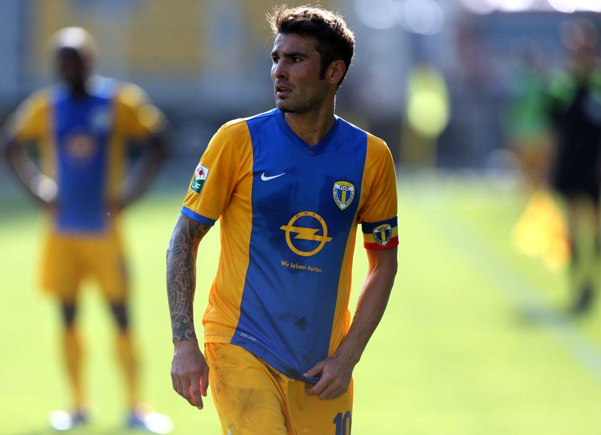 Cum va fi primit Adrian Mutu la Petrolul? Gestul pe care „Briliantul” îl vrea uitat: ce s-a întâmplat pe „Ilie Oană” acum 10 ani, chiar în fața peluzei
