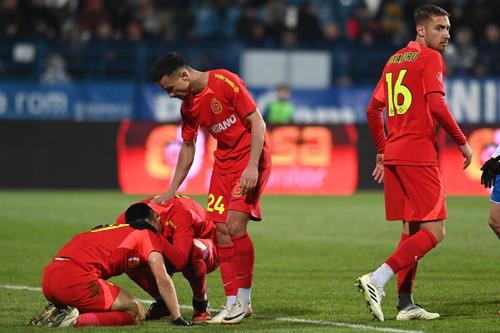 Fundașul stânga Cristi Ganea (31 de ani), care s-a despărțit recent de FCSB, s-a declarat extrem de bucuros de întoarcerea la Farul Constanța. foto: Getty Images