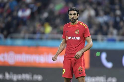 Adrian Mititelu (55 de ani), patronul de la FCU Craiova, este convins că atacantul Andrea Compagno (27 de ani) nu va mai juca pentru altă echipă din România. foto: Imago Images