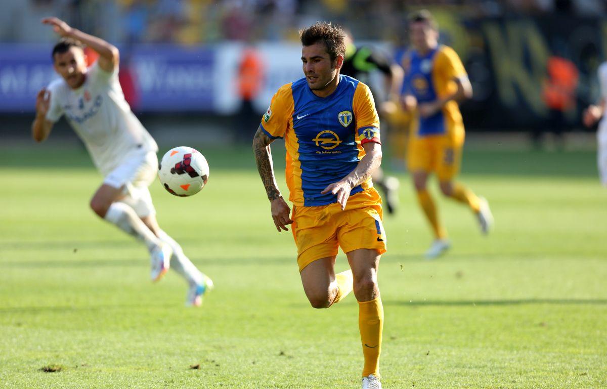 Cum va fi primit Adrian Mutu la Petrolul? Gestul pe care „Briliantul” îl vrea uitat: ce s-a întâmplat pe „Ilie Oană” acum 10 ani, chiar în fața peluzei