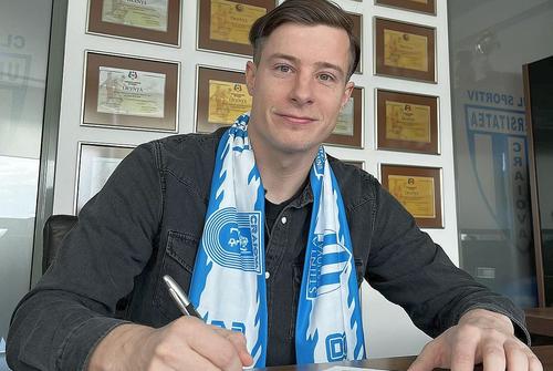 Zvonimir Kozulj a semnat cu CSU Craiova // sursă foto: Facebook @ Universitatea Craiova