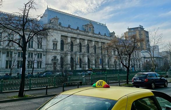 Imaginile din București publicate pe contul oficial al celor de la Manchester United, cu doar câteva ceasuri înaintea partidei cu FCSB
