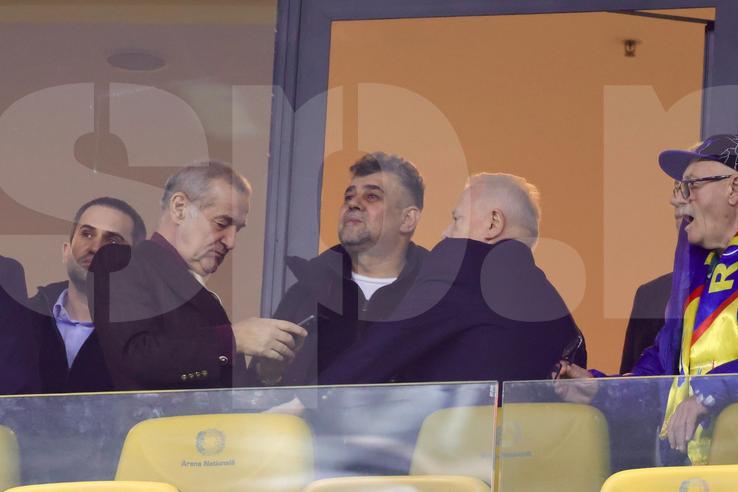 Marcel Ciolacu, alături de Gigi Becali la FCSB - Manchester United, foto: Ionuț Iordache