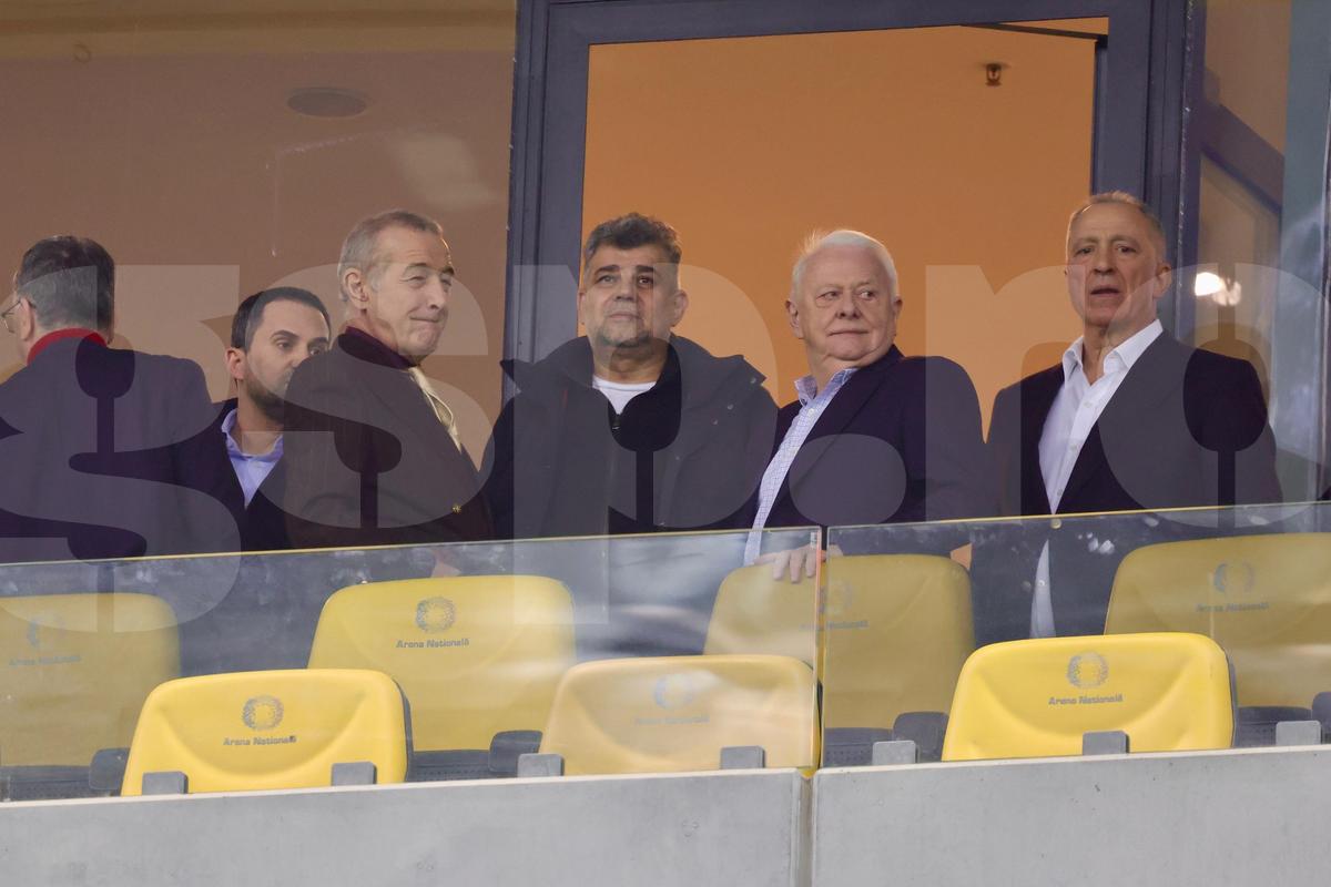 Marcel Ciolacu, alături de Gigi Becali la FCSB - Manchester United, foto: Ionuț Iordache