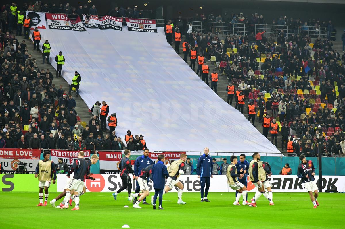 Scenografie în memoria lui Duckadam la FCSB - Man United