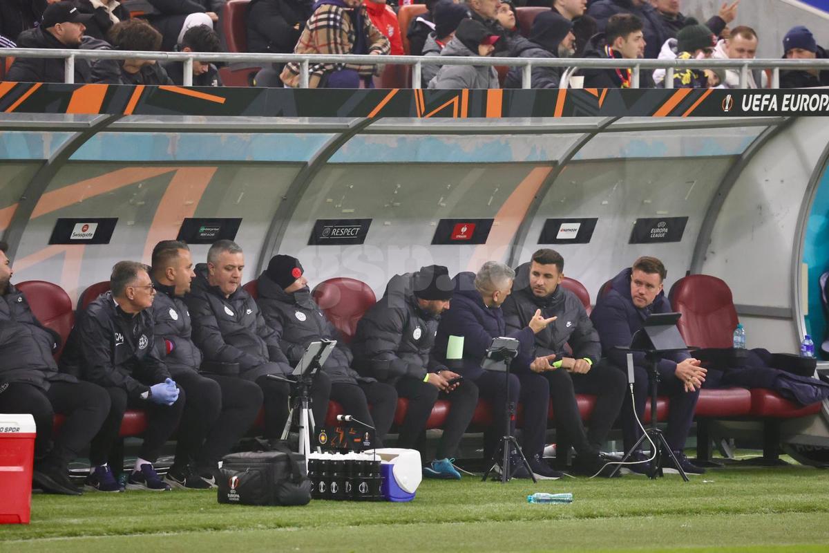 Cum s-au făcut schimbările în FCSB - Manchester United, foto: GSP