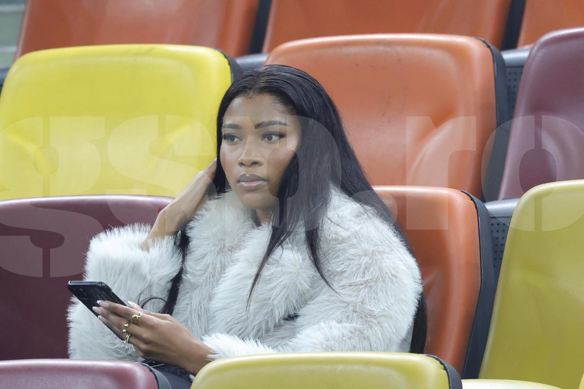 Mbali Malindi, iubita lui Siyabonga Ngezana, la meciul FCSB - Manchester United