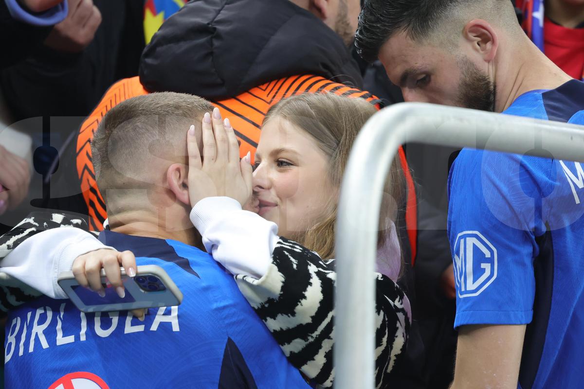 „Mândră de tine!” » Antonia a venit special din Italia pentru FCSB - Manchester United: „Să nu uiți asta!”