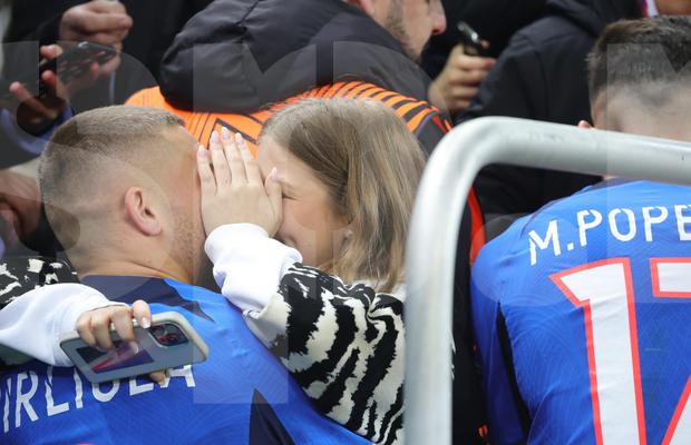 „Mândră de tine!” » Antonia a venit special din Italia pentru FCSB - Manchester United: „Să nu uiți asta!”