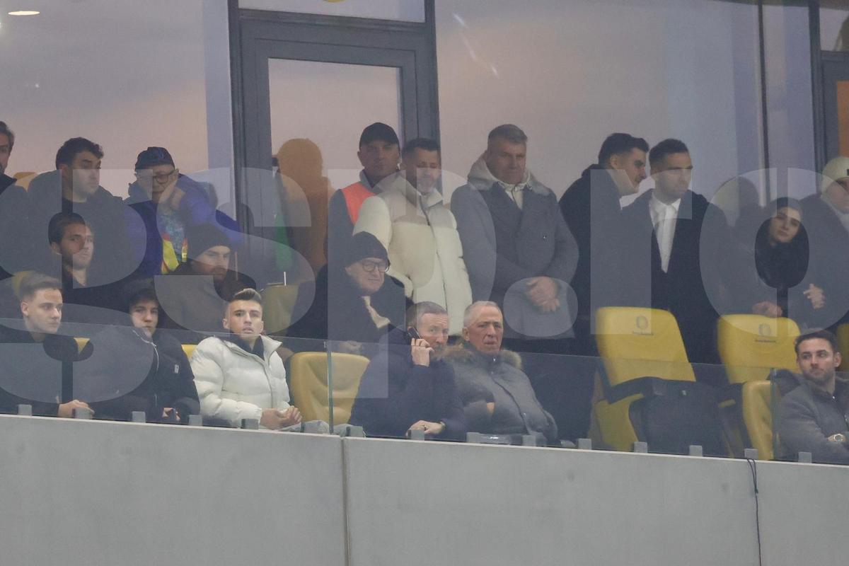 Cum s-au făcut schimbările în FCSB - Manchester United, foto: GSP