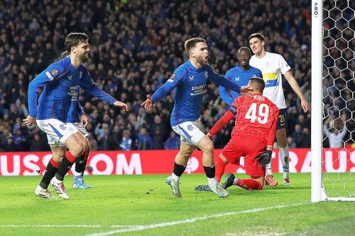 Rangers s-a calificat direct în optimi!