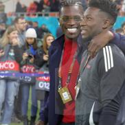 Joyskim Dawa și Andre Onana, înainte de FCSB - Manchester United / FOTO: Ionuț Iordache (GSP)
