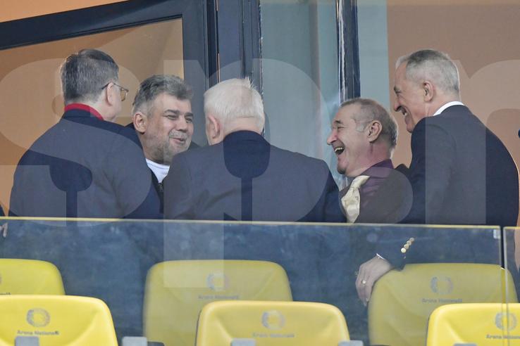 Marcel Ciolacu, alături de Gigi Becali la FCSB - Manchester United, foto: Cristi Preda