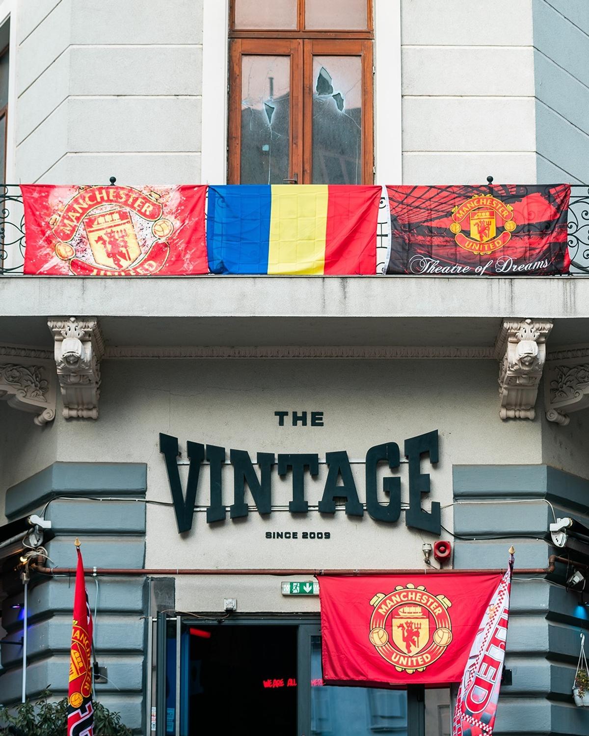 Cei de la Manchester United, în vizită prin București